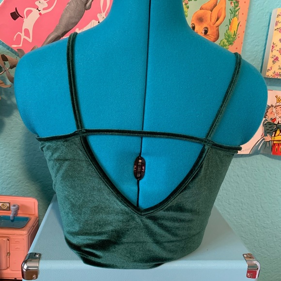 Green Velvet Open-Back Crop Top - Picture 2 of 4